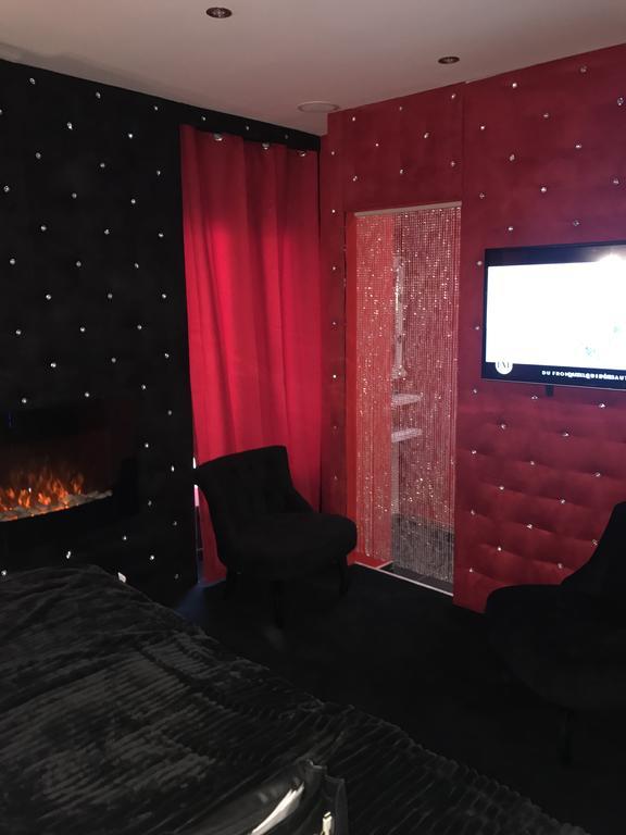 Le Cabaret Vip Spa Lyon Eksteriør billede